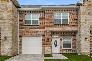 1202 Alisa Ln Arlington, TX 76014
